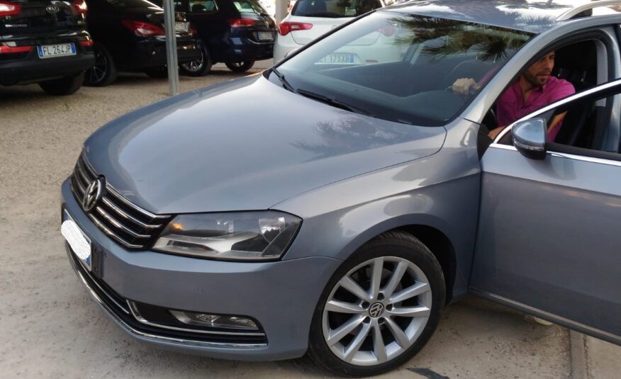 VOLKSWAGEN PASSAT 2.0Cc 143CV DSG 2012