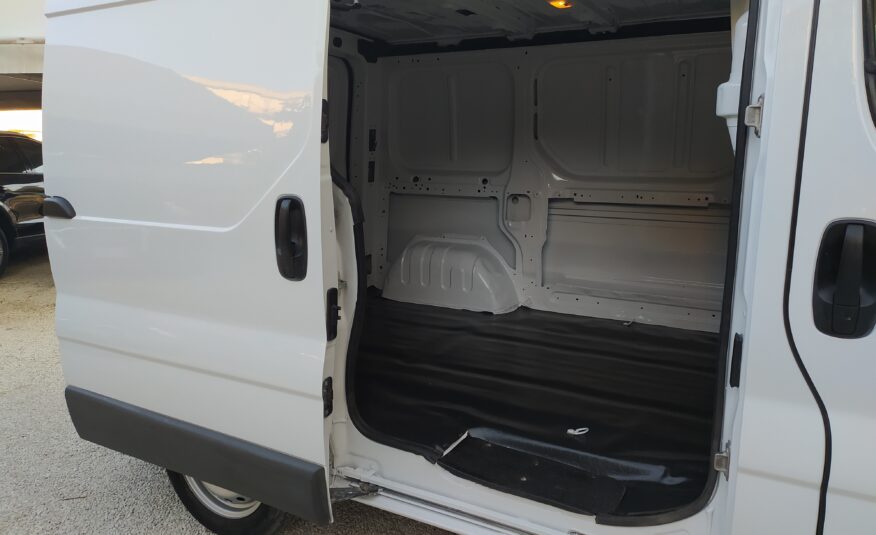 RENAULT TRAFIC 3 POSTI KM0 2.0Cc IVA ESPOSTA