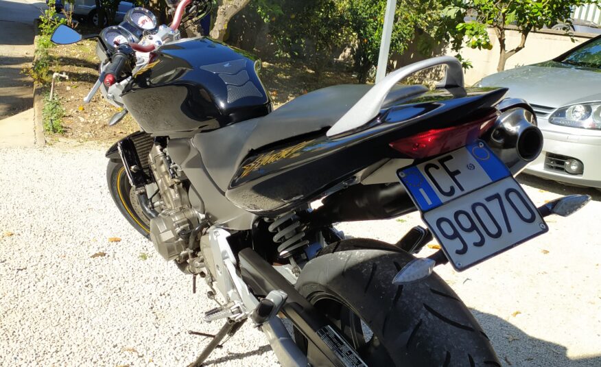 HONDA HORNET 600CC