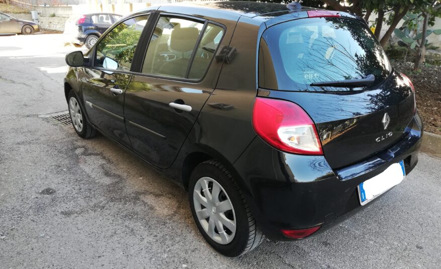 RENAULT CLIO 1.2Cc 75CV NEOPATENTATI