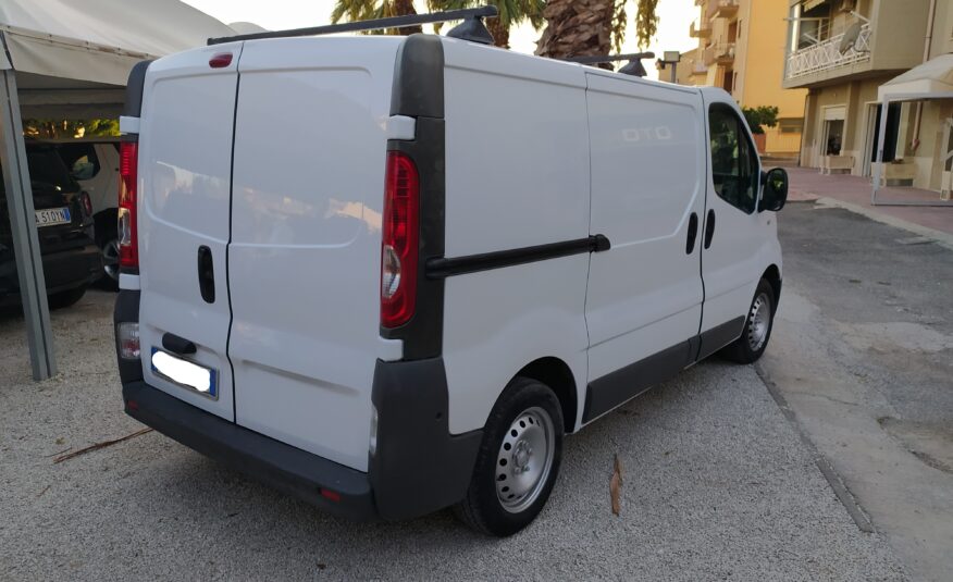 RENAULT TRAFIC 3 POSTI KM0 2.0Cc IVA ESPOSTA