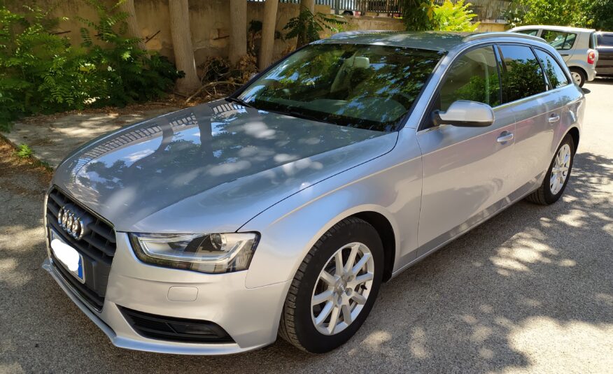AUDI A4 2.0Cc 136CV “NAVI” – 2015