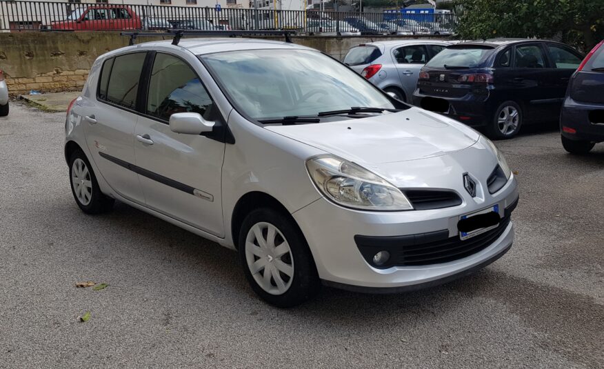 RENAULT CLIO 1.5 86cv NEOPATENTATI 2009