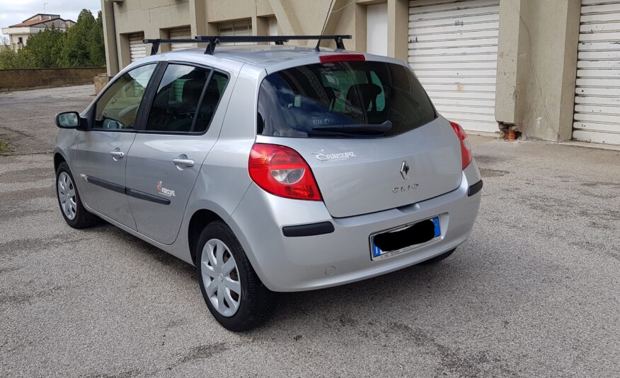 RENAULT CLIO 1.5 86cv NEOPATENTATI 2009