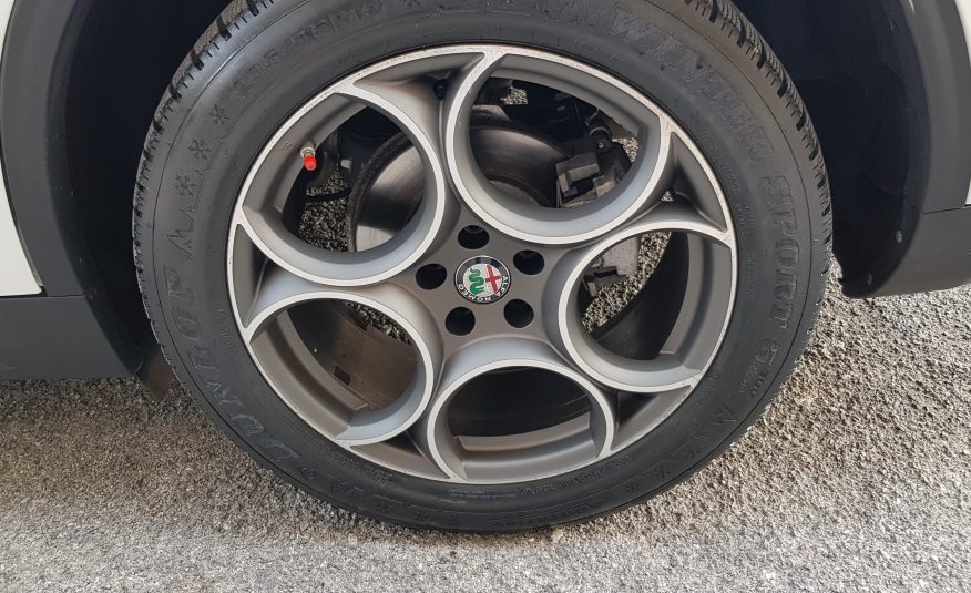 ALFA ROMEO STELVIO Q4 SPORT 2.2 210cv 2017 IVA ESP