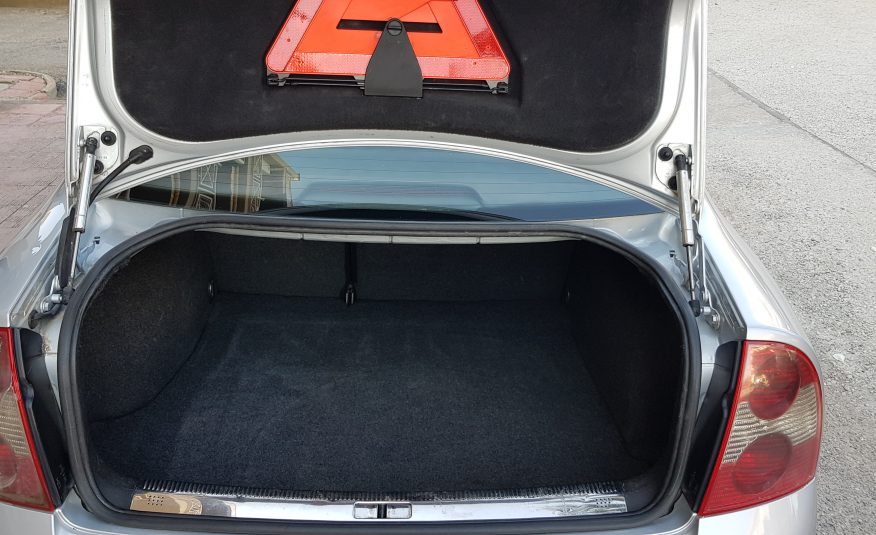 VOLKSWAGEN PASSAT 1.9 130cv 2001