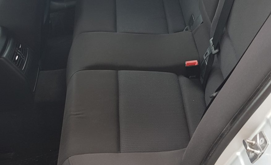 BMW 318d 2.0 143cv 2010