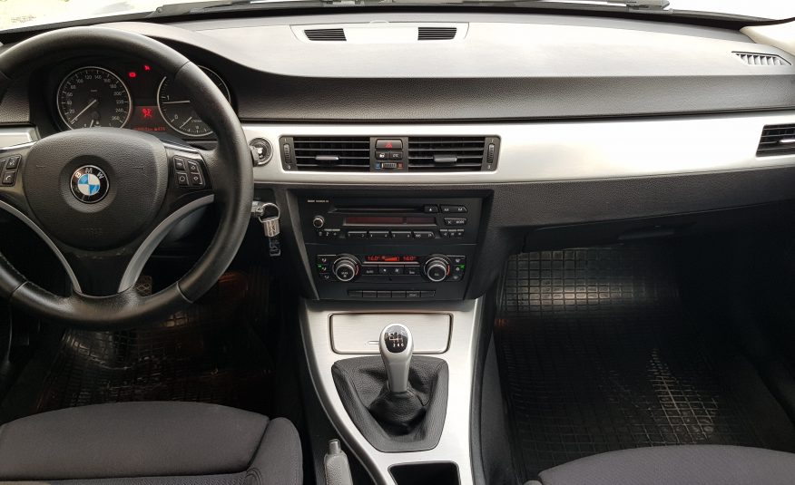 BMW 318d 2.0 143cv 2010
