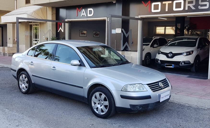 VOLKSWAGEN PASSAT 1.9 130cv 2001