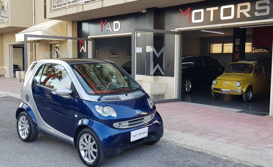 SMART FORTWO COUPE 700 61cv 2006