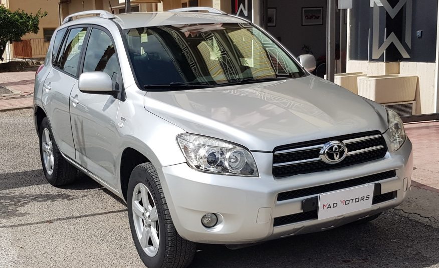 TOYOTA RAV4 2.2 136cv 2006