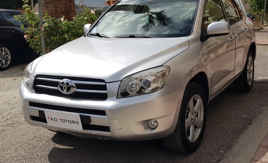 TOYOTA RAV4 2.2 136cv 2006