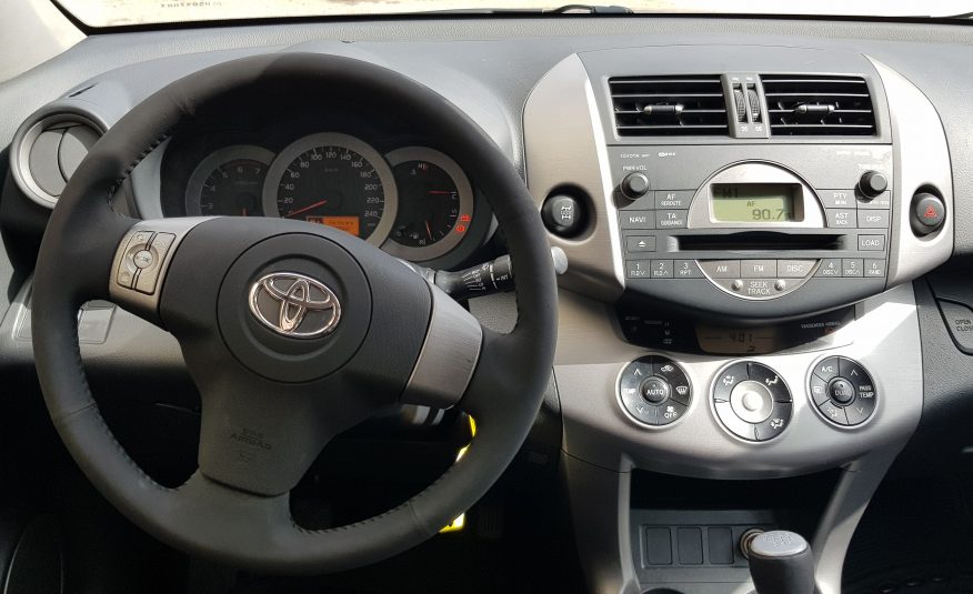 TOYOTA RAV4 2.2 136cv 2006