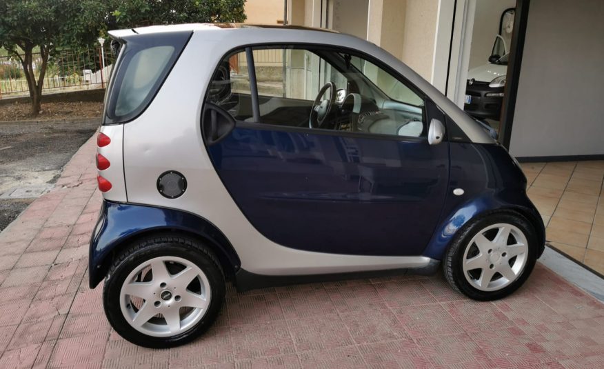 SMART FORTWO PASSION 800cc 40cv  2004