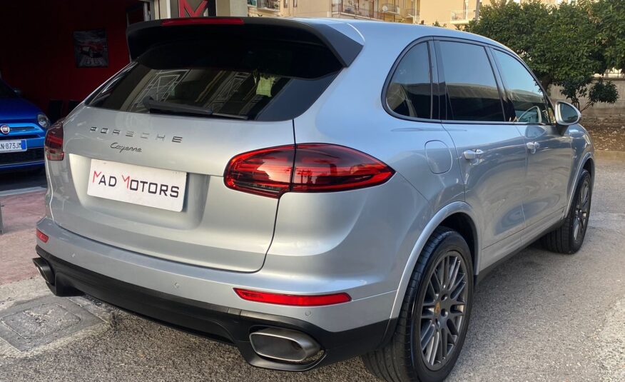 PORSCHE CAYENNE PLATINUM 3.0 250cv 2017 IVA
