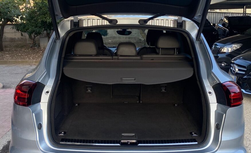 PORSCHE CAYENNE PLATINUM 3.0 250cv 2017 IVA