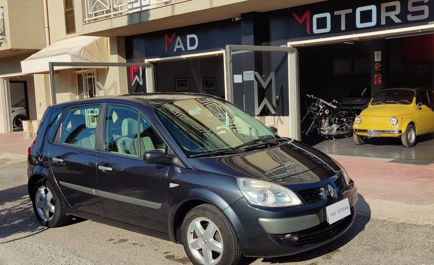 RENAULT SCENIC 1.5 110cv 2008 – Mad Motors Srl – Auto Serradifalco