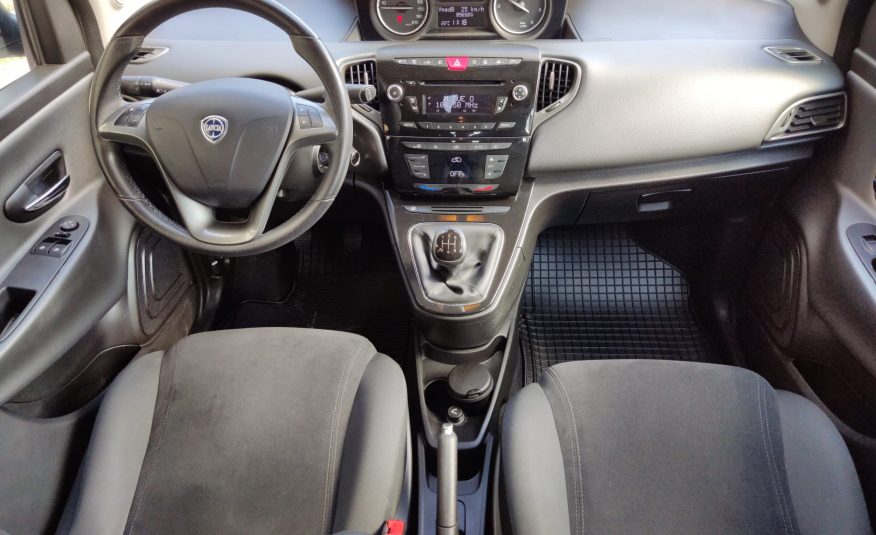 LANCIA Y 1.3cc 95cv 2012