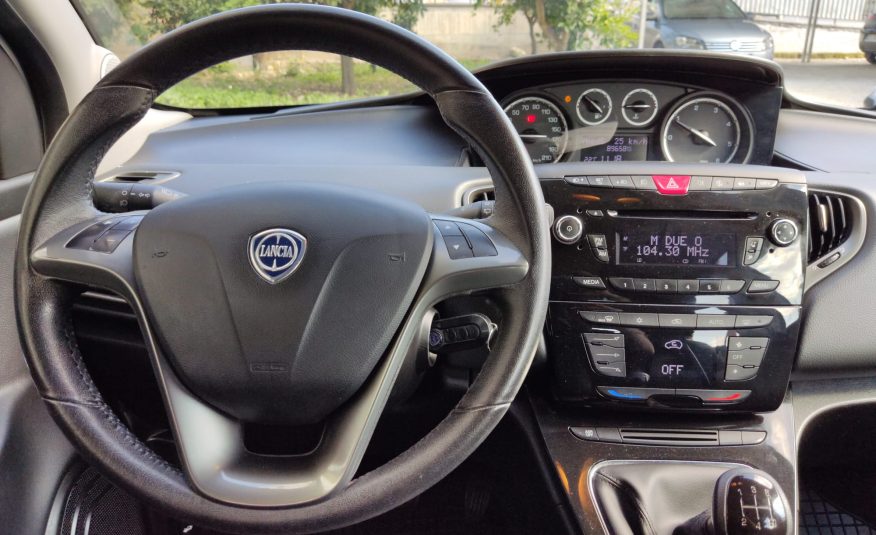 LANCIA Y 1.3cc 95cv 2012