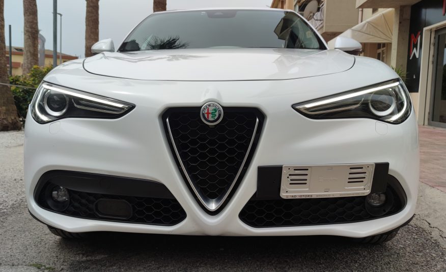 Alfa Romeo Stelvio modello SPORT, UFFICIALE, ANNO 2018