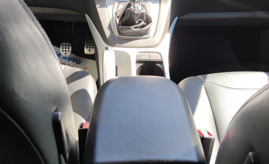 Ford Kuga TITANIUM 2.0 136 CV ANNO 2011 GANCIO