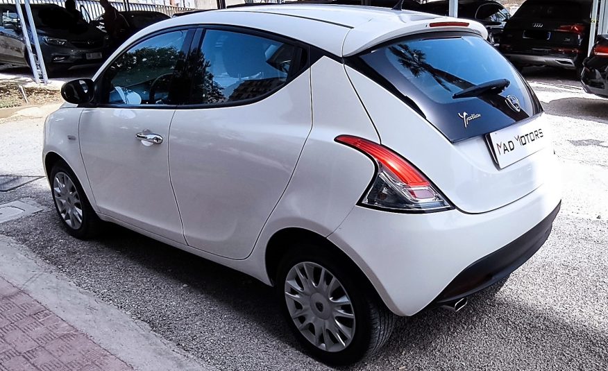 Lancia Ypsilon 1.2 69 CV 5 porte Silver NEOPATENTATI 2013