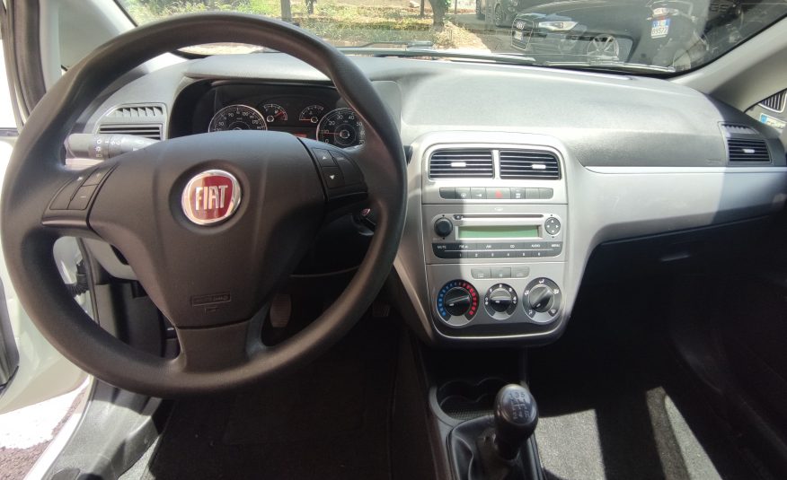 Fiat Punto 1.3 MJT 75 CV ANNO 2014 NEOPATENTATI