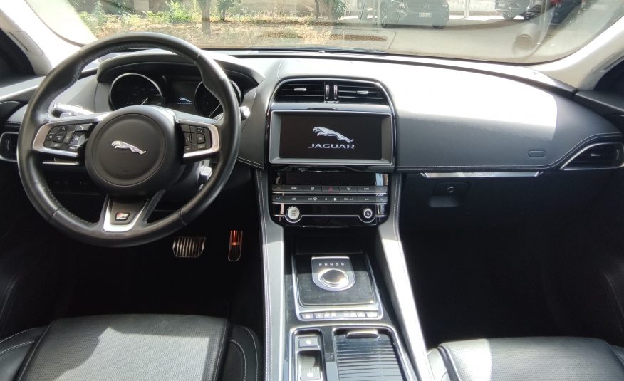 Jaguar F-Pace 2.0 180cv R-Sport 2019