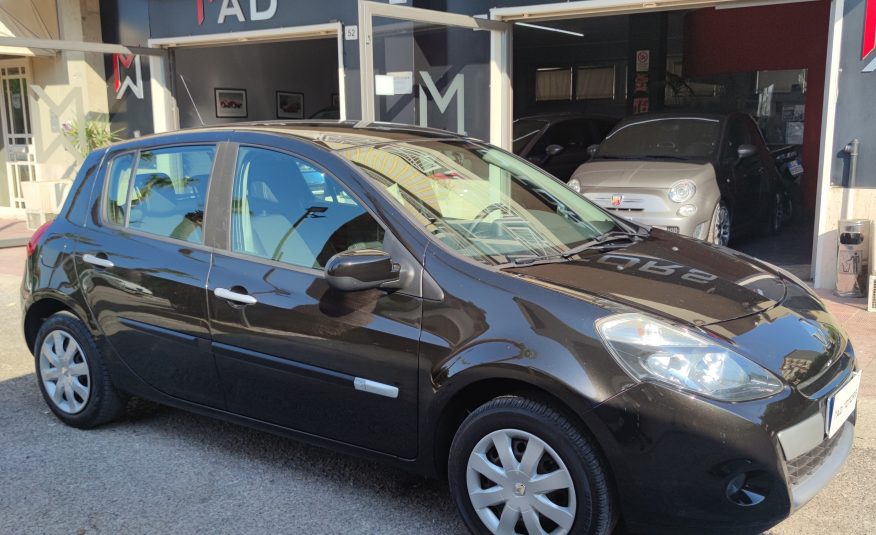 Renault Clio 1.2 75CV ANNO 2010 NEOPATENTATI