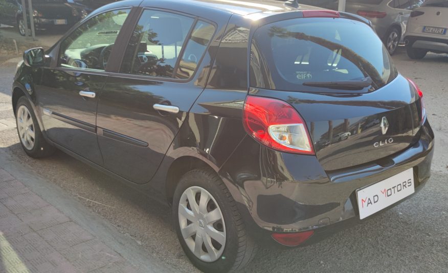 Renault Clio 1.2 75CV ANNO 2010 NEOPATENTATI