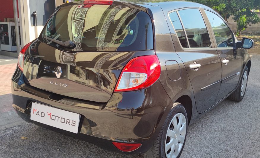 Renault Clio 1.2 75CV ANNO 2010 NEOPATENTATI