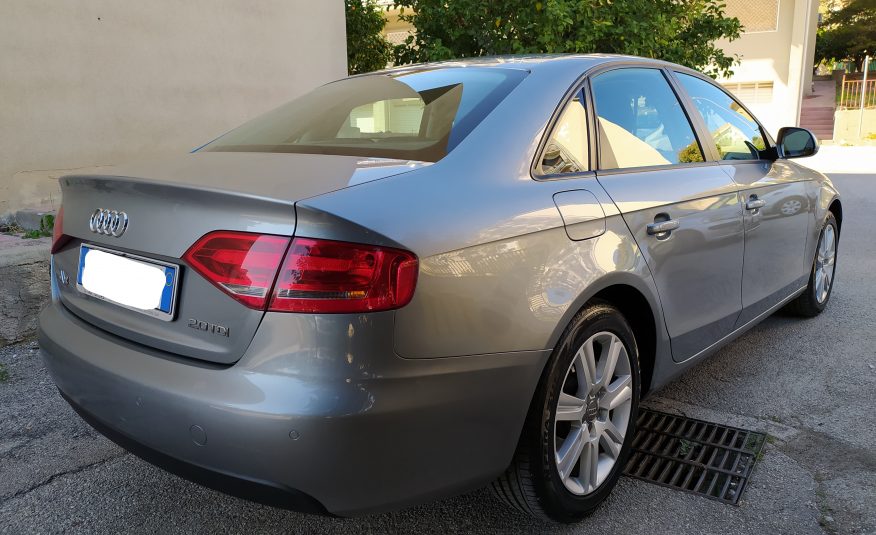 Audi A4 2.0 TDI 143CV ANNO 2009