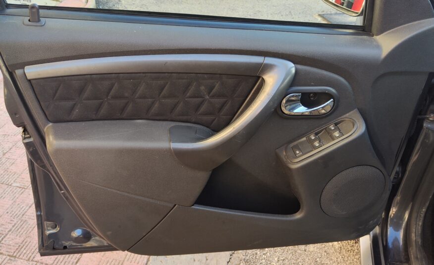 Dacia Duster 1..5 110CV ANNO 2014 GANCIO
