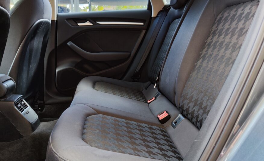 Audi A3 1.6 TDI S tronic Attraction