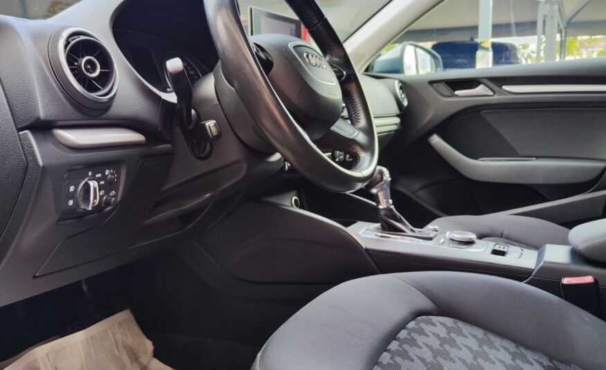 Audi A3 1.6 TDI S tronic Attraction