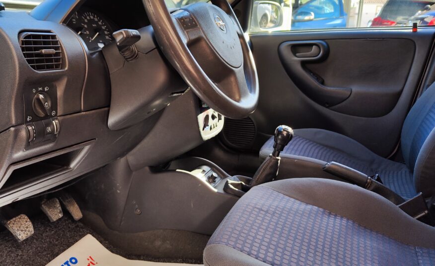 Opel Corsa 1.7 75CV 2002 NEOPATENTATI