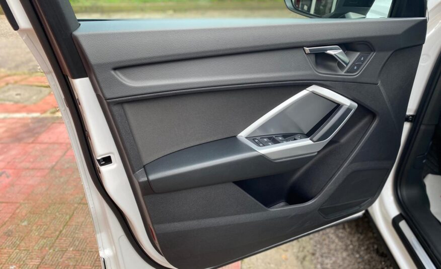 Audi Q3 2.0 150 CV S tronic S line edition 2019
