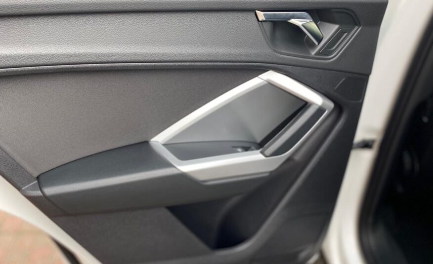 Audi Q3 2.0 150 CV S tronic S line edition 2019
