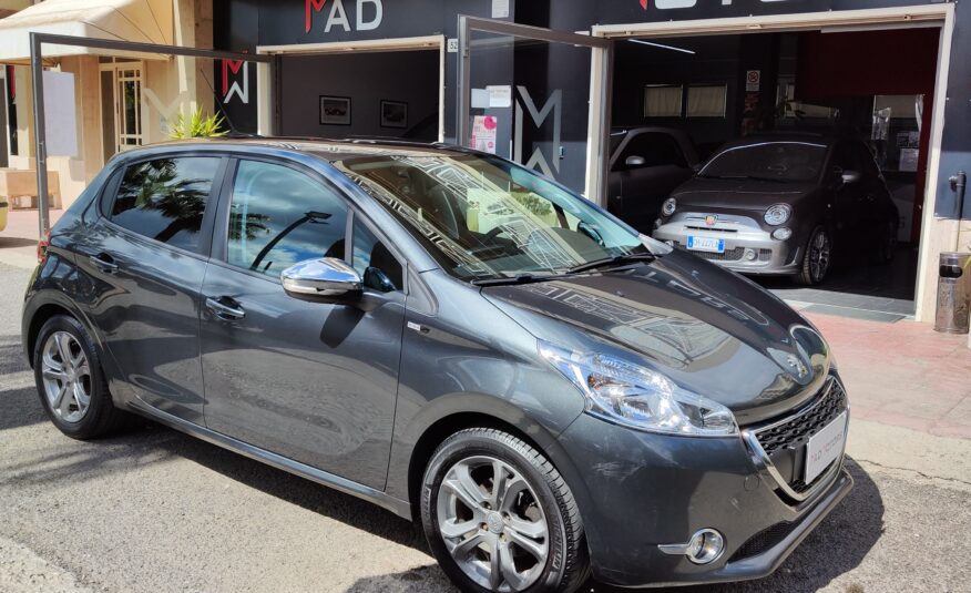 Peugeot 208 ALLURE 1.2 82CV NEO 2015