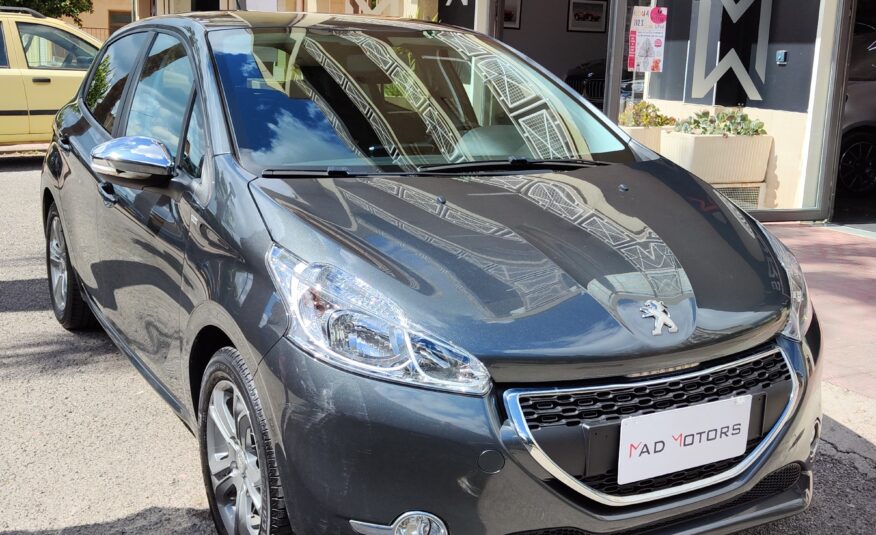 Peugeot 208 ALLURE 1.2 82CV NEO 2015