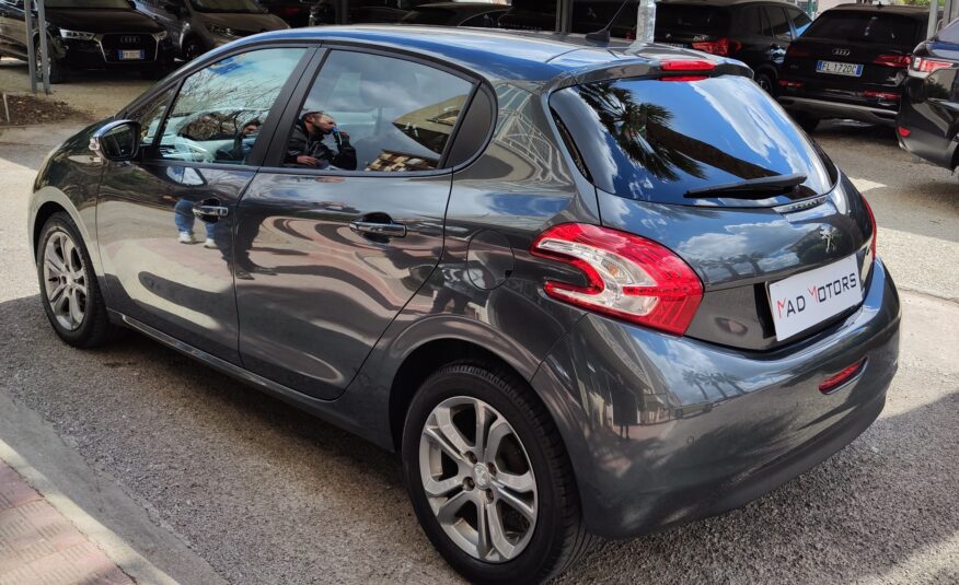 Peugeot 208 ALLURE 1.2 82CV NEO 2015