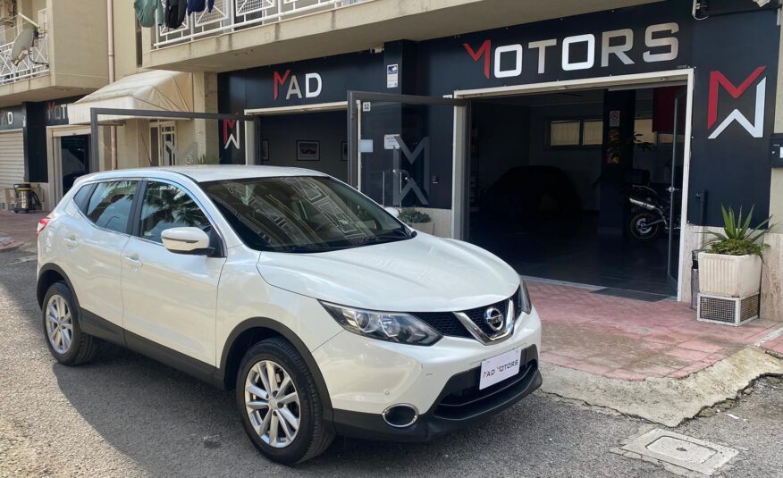 Nissan Qashqai 1.6 dci TECNA 360° automatica 2015