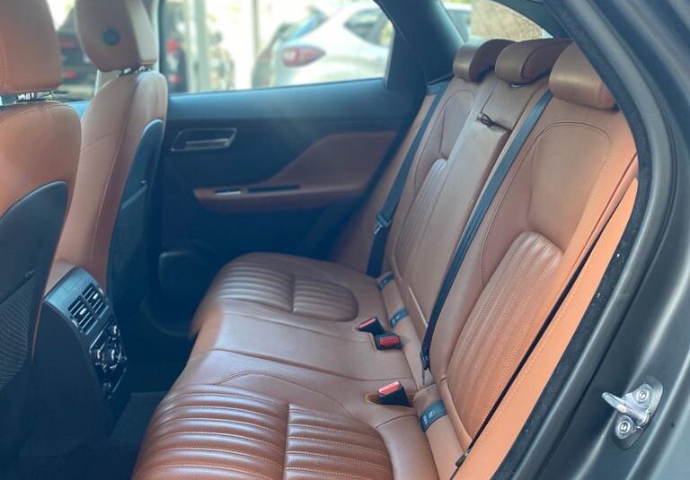 Jaguar F-Pace 2.0 D 180 CV R-Sport 2017 TETTO