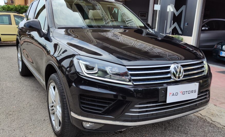 Volkswagen Touareg 3.0 TDI 262 CV R-LINE 2015 TETTO