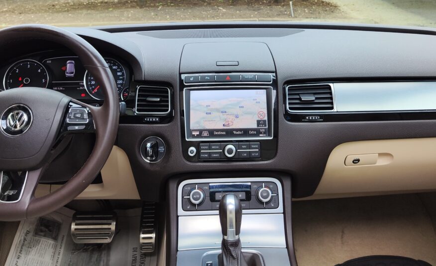 Volkswagen Touareg 3.0 TDI 262 CV R-LINE 2015 TETTO
