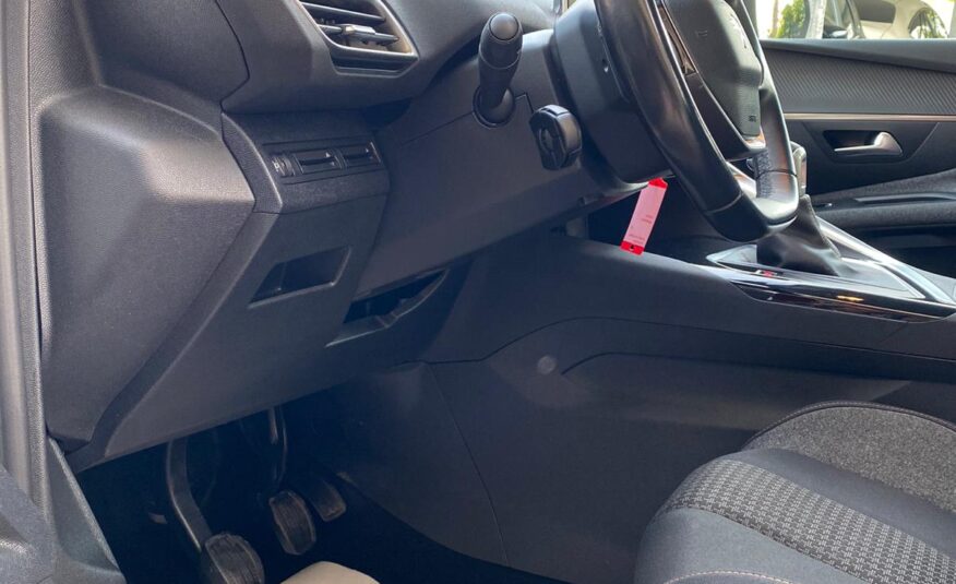 Peugeot 3008 1.5 130CV ALLURE IVA 2019