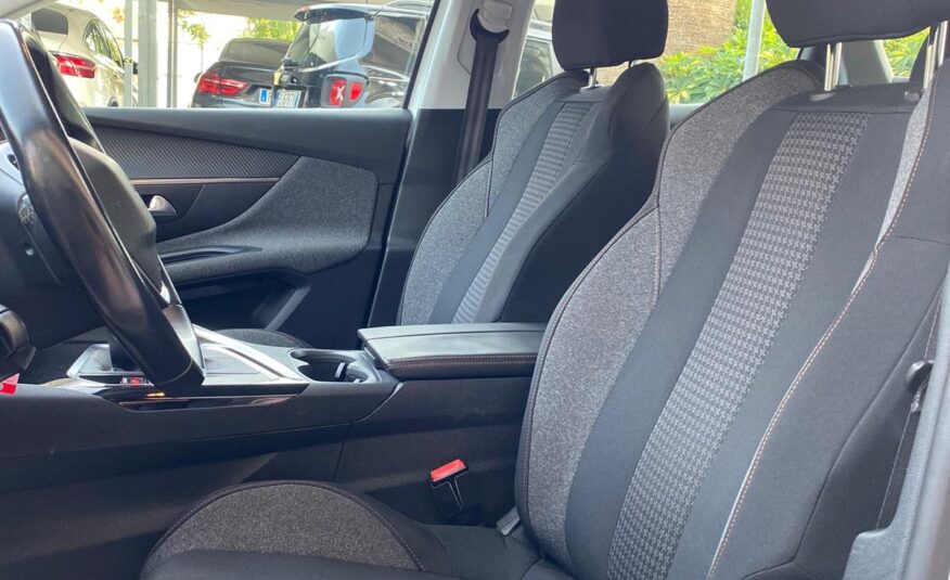 Peugeot 3008 1.5 130CV ALLURE IVA 2019