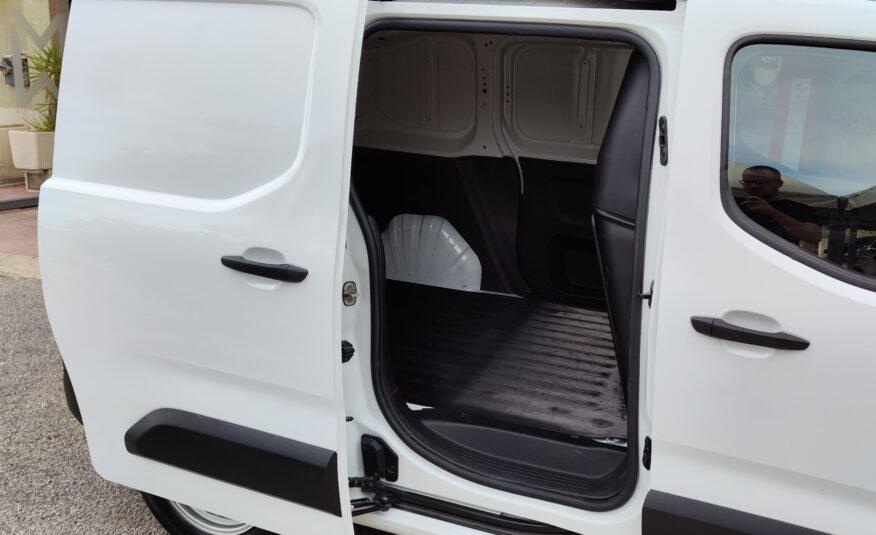 OPEL COMBO 1.6 99CV ANNO 2019 IVA