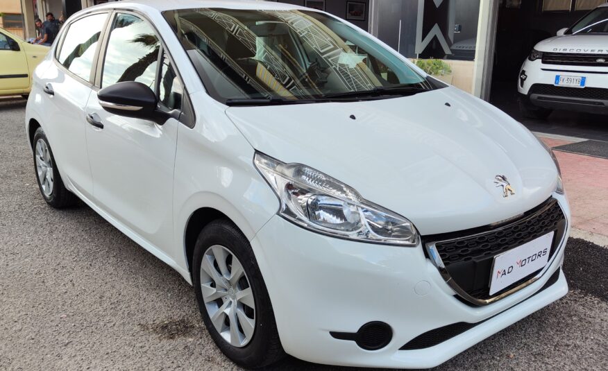 Peugeot 208 1.2 82 CV NEO 2013