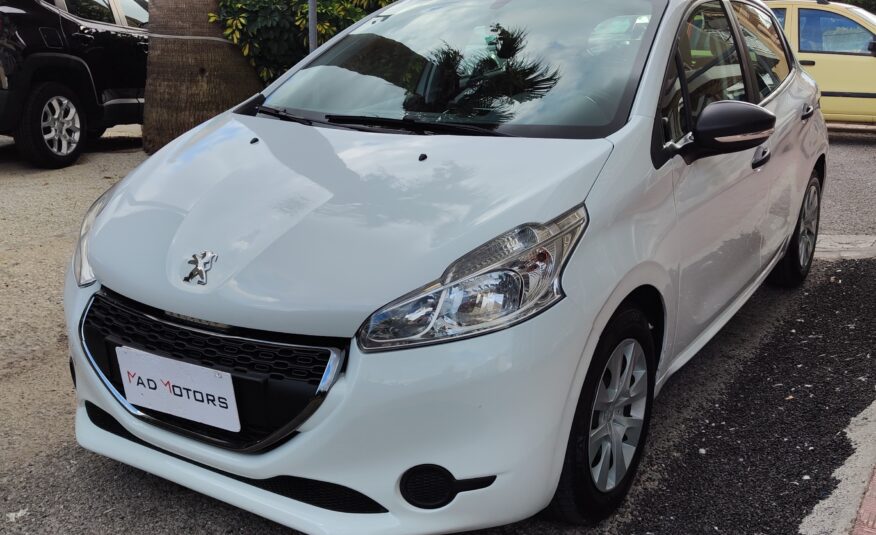Peugeot 208 1.2 82 CV NEO 2013